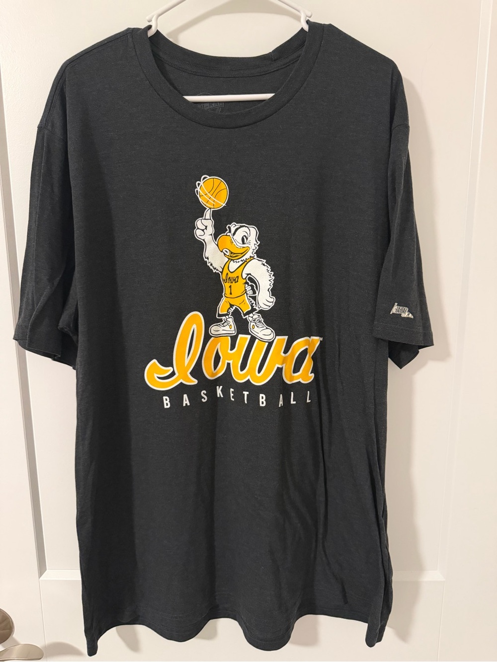 Iowa Hawkeye Black Heather Basketball TShirt 3x NWOT